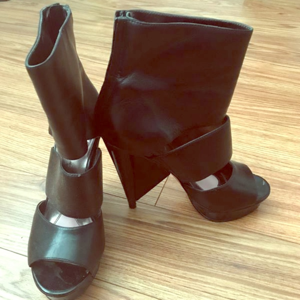 Paris Hilton, black, size 7